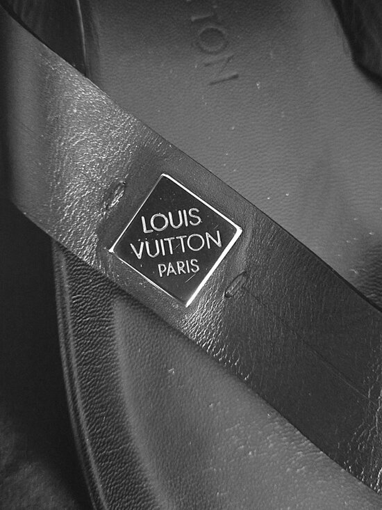 Louis Vuitton Mens Sandals Lightly Used in Excellent Condition
